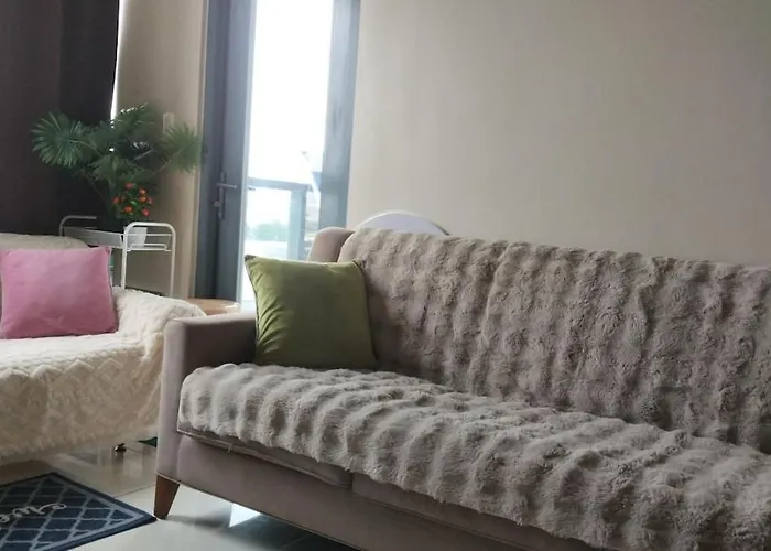 3 Brooms 3 Baths Cozy Condo, One Manchester Place Appartement *
