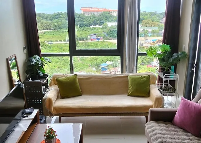 3 Brooms 3 Baths Cozy Condo, One Manchester Place Appartement