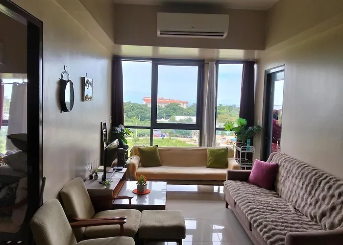 3 Brooms 3 Baths Cozy Condo, One Manchester Place